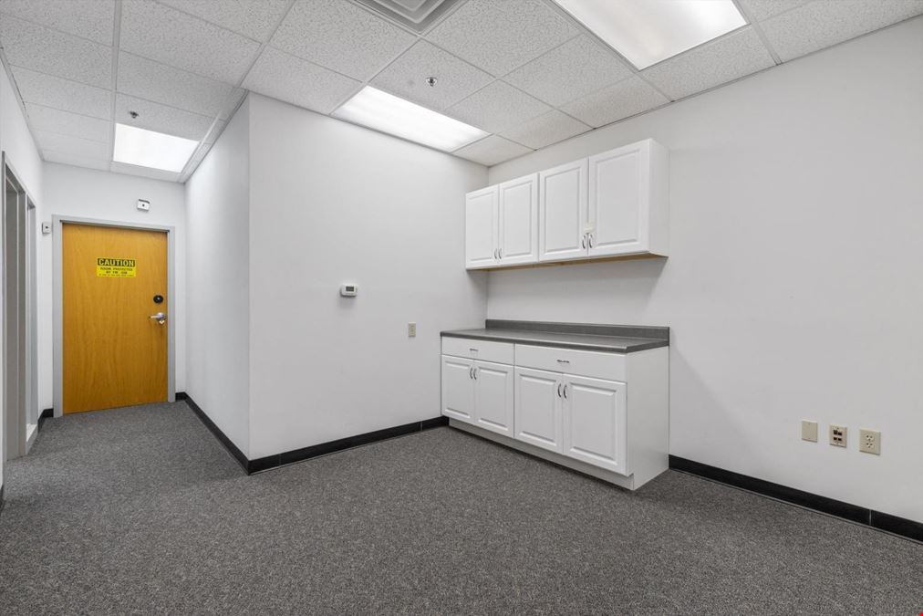 Midpark Road 2,600-22,000 SF Avail. Bus/Ind Park