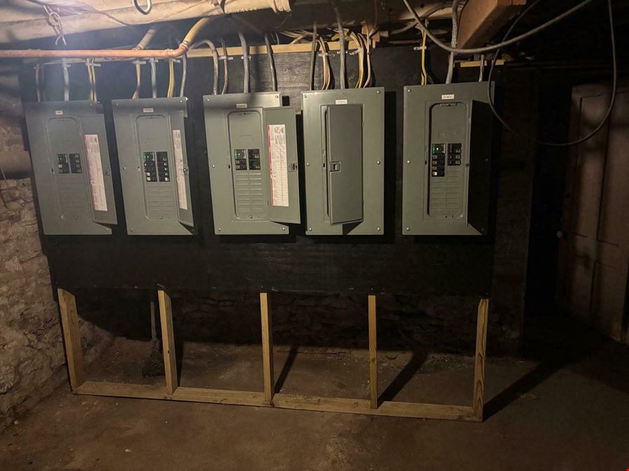 5 Units in Turner Falls MA
