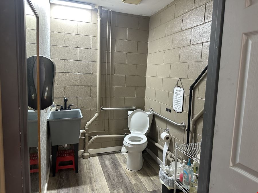 2 Unit Retail with Warehouse