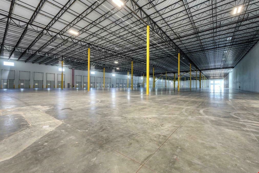 Falcon II Commerce Center