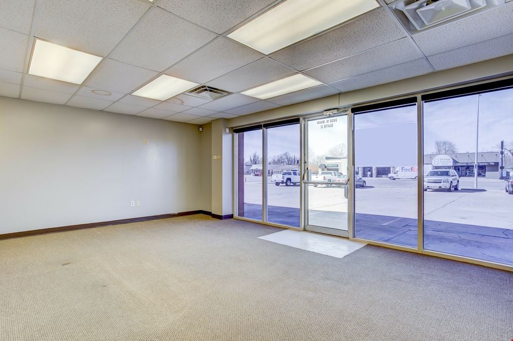 STATE FAIR SHOPPING CENTER OFFICE OR RETAIL SPACE FOR LEASE