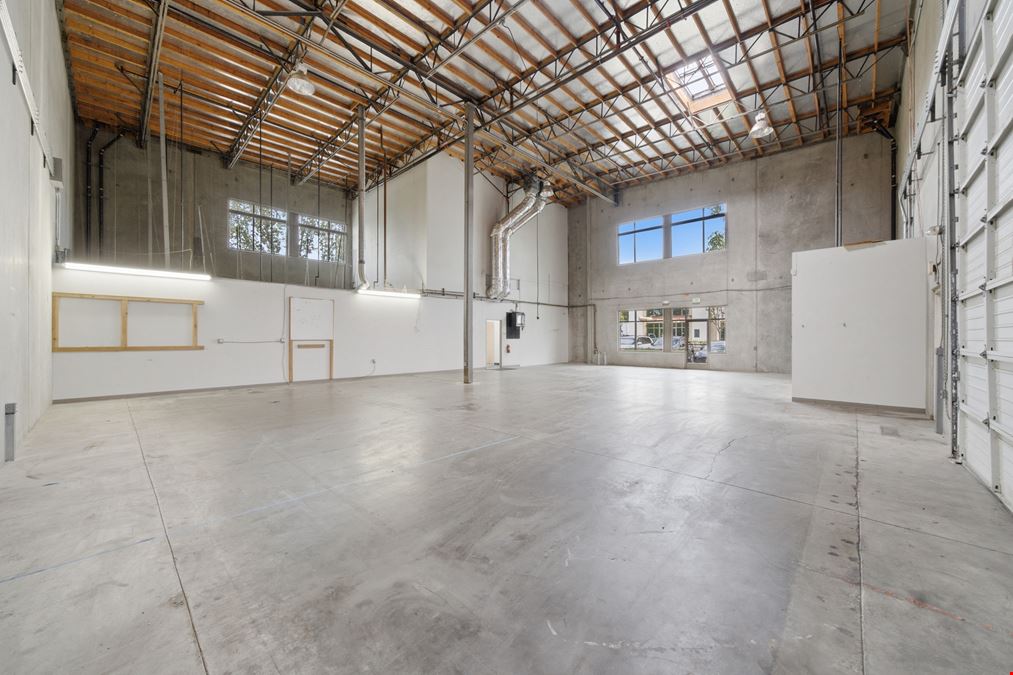 1155 Warner Ave