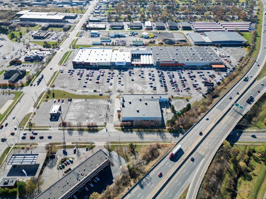 13 & Little Mack Shopping Center