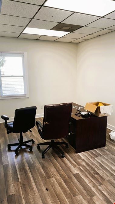 4111 Wall St. - 2,300 +/- SF Office