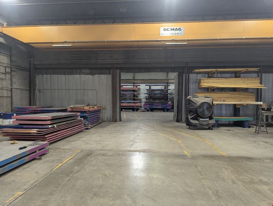 Heavy Manufacturing Warehouse for Lease - 3400 N. Topeka