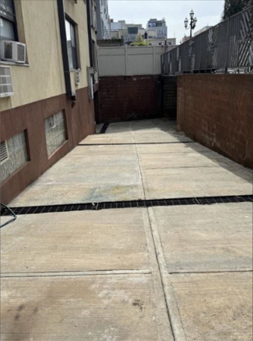 99 Kingsland Ave