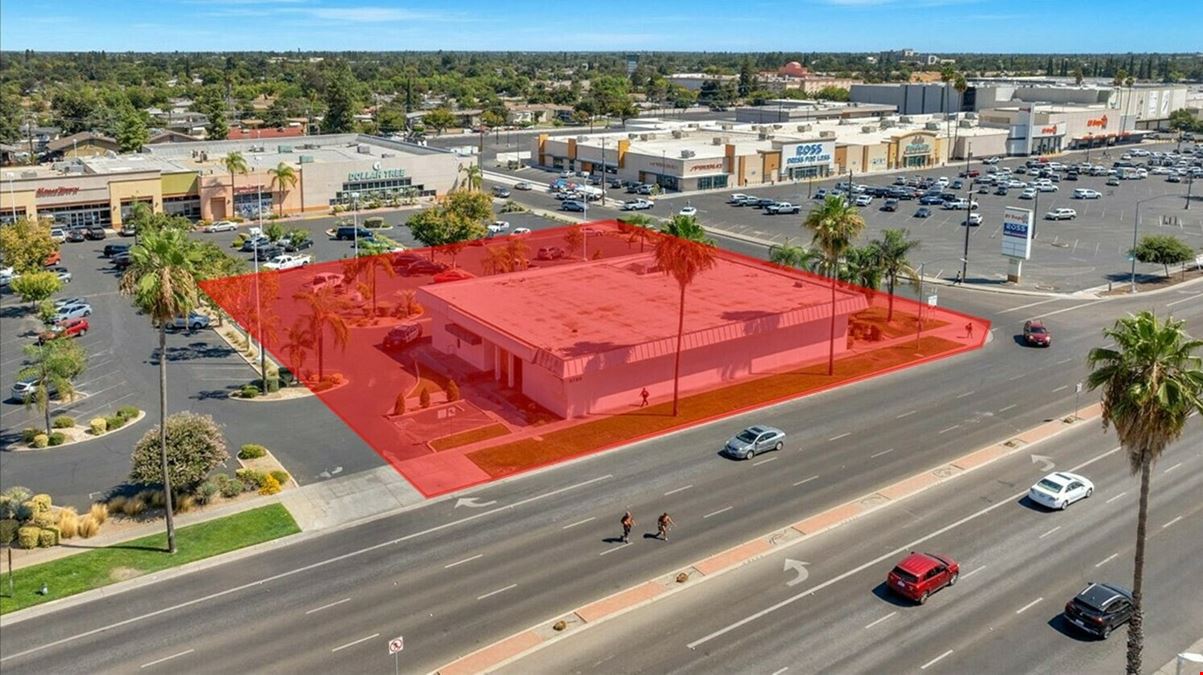 ±2,282 - ±22,557 SF Shopping Center Spaces in Fresno