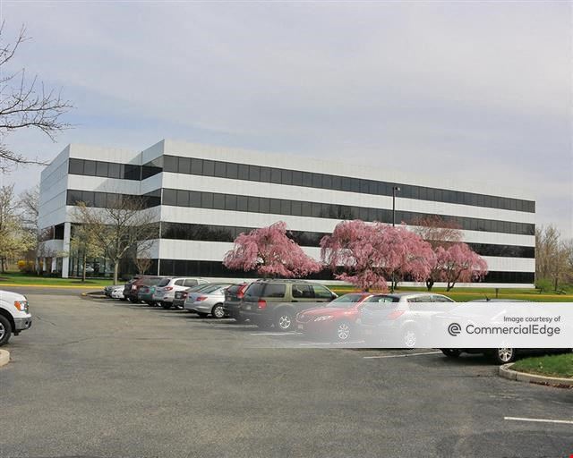 2000 Midlantic Drive