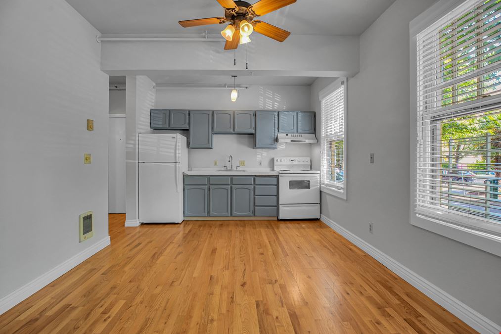 Evelyn Apartments
