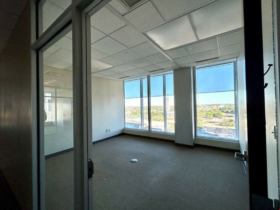 1350 S. Boulder Ave. W. - International Plaza - Office