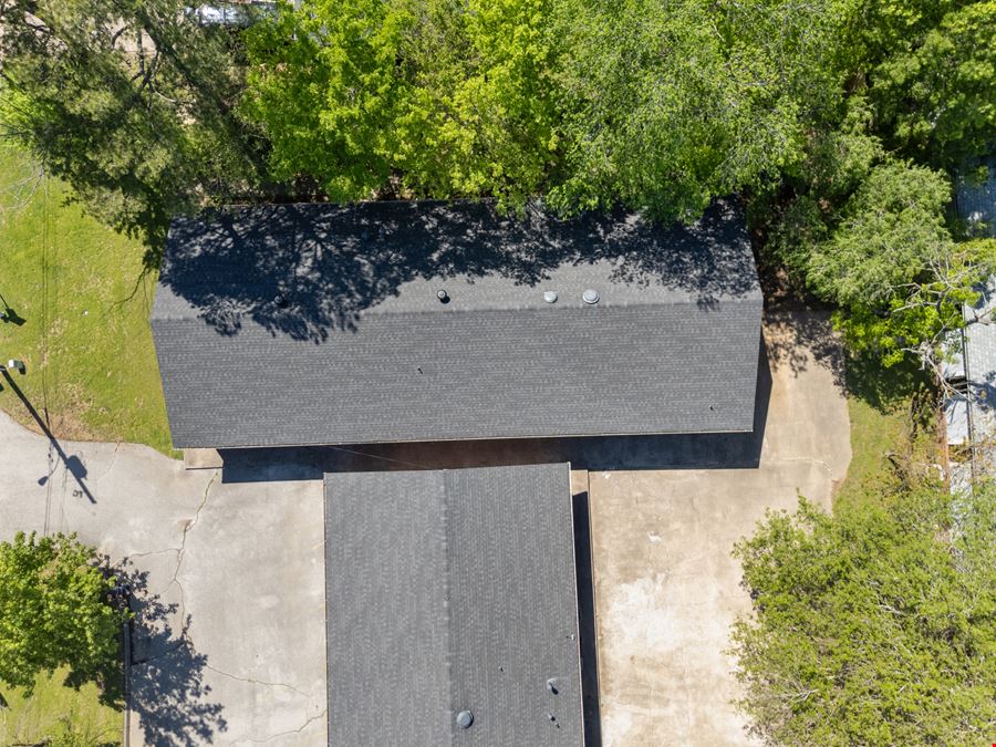 100-160 E Poplar St