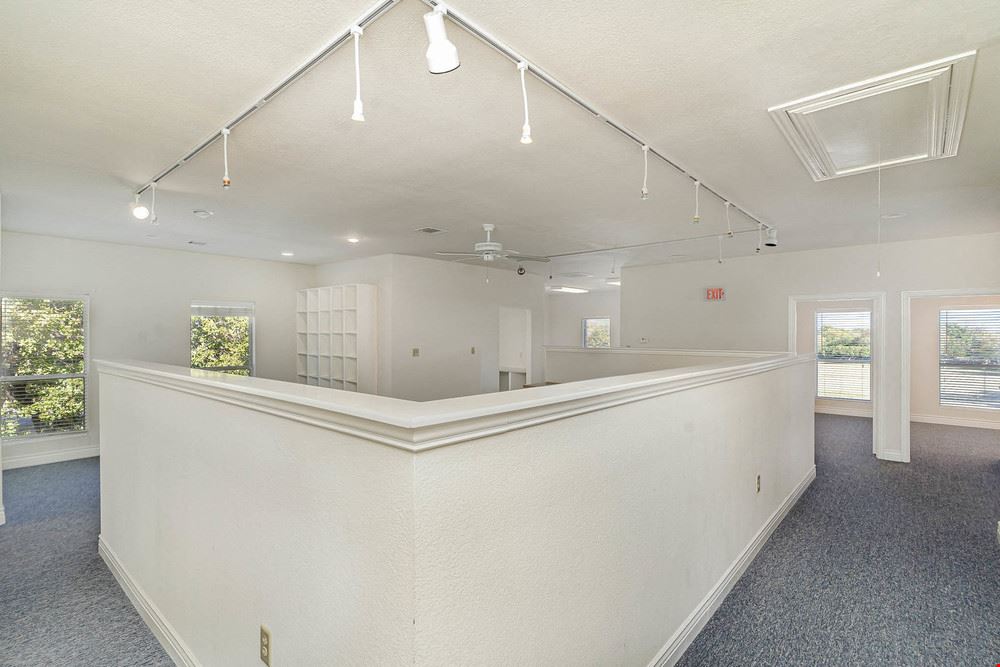 Office property in Arlington, TX