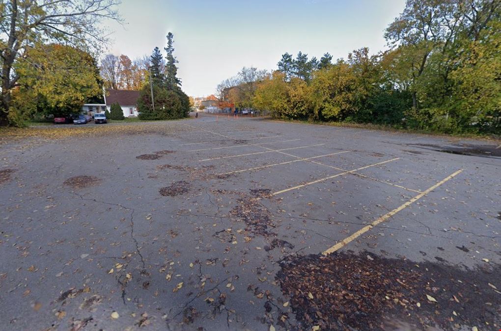 641 Sladen Ave & 640 Noranda Ave 