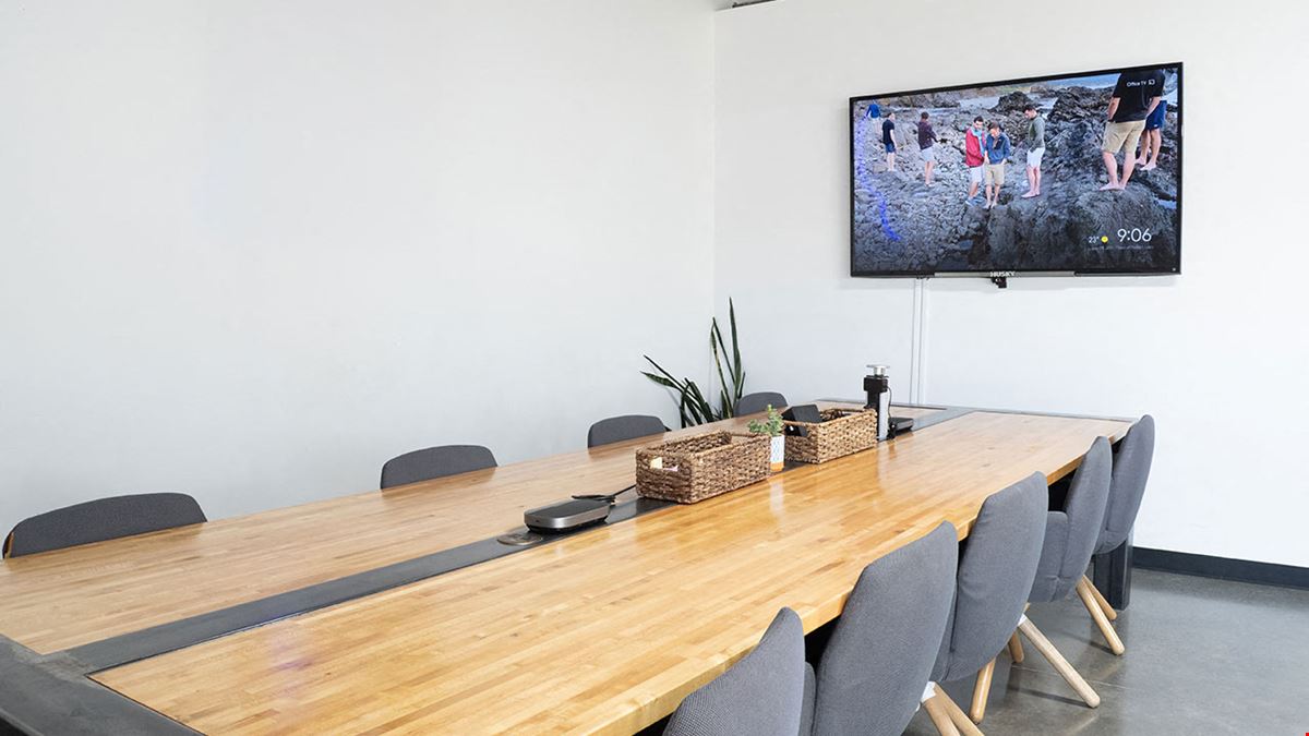 3000 Airport Drive, Unit 404