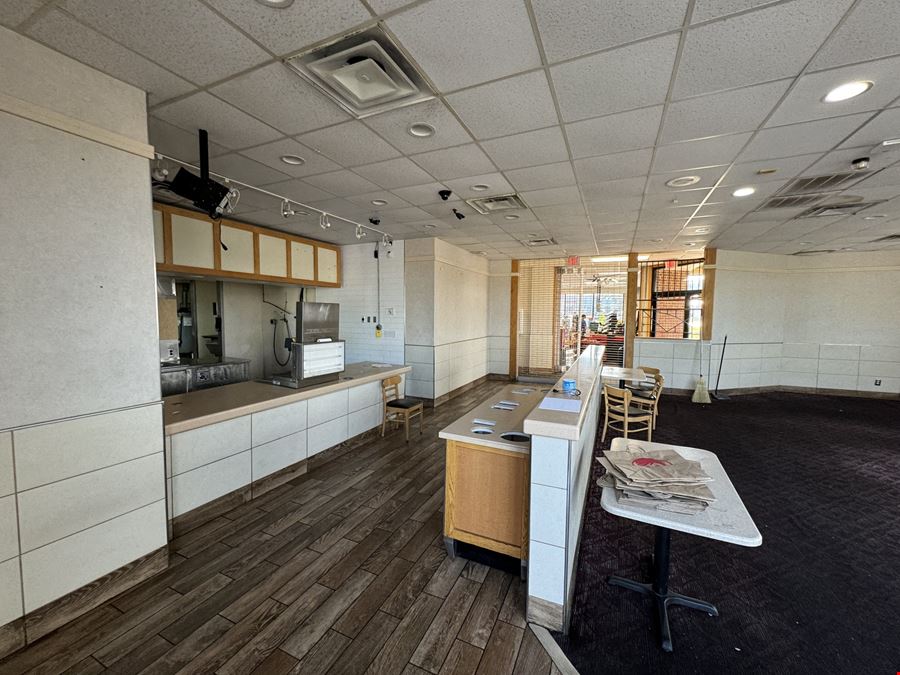 1192 Richmond Rd Retail Space