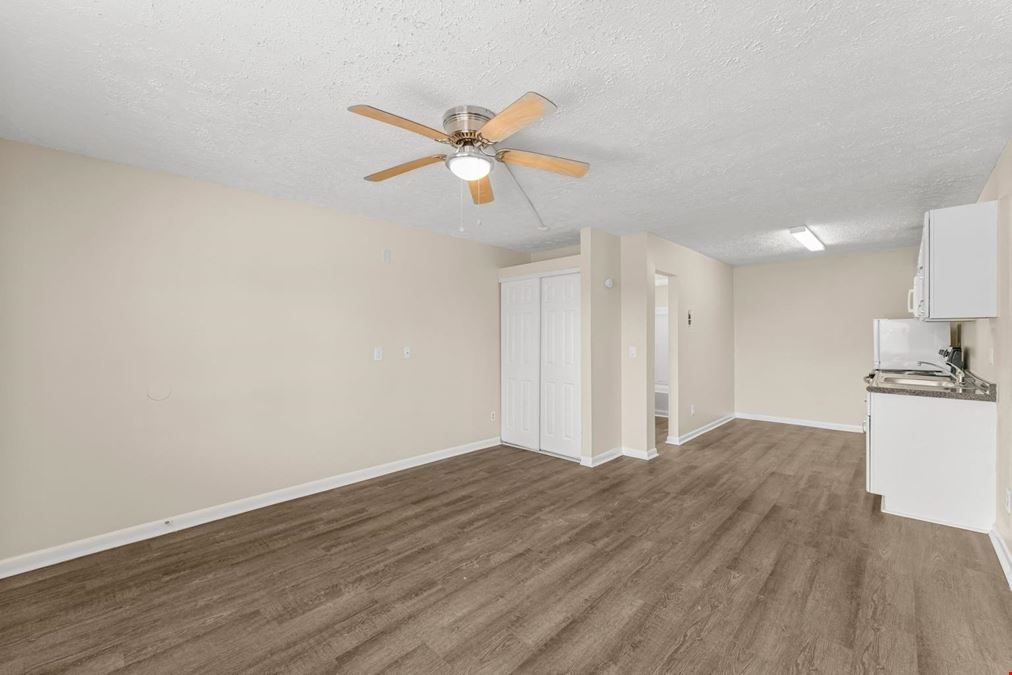 644 Caladium Cir