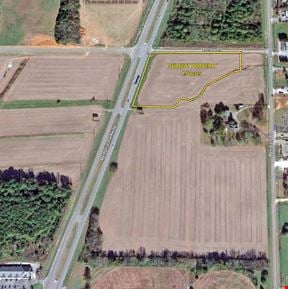 4.5 Parcel at Hollow Road & North Parkway / Corner Lot