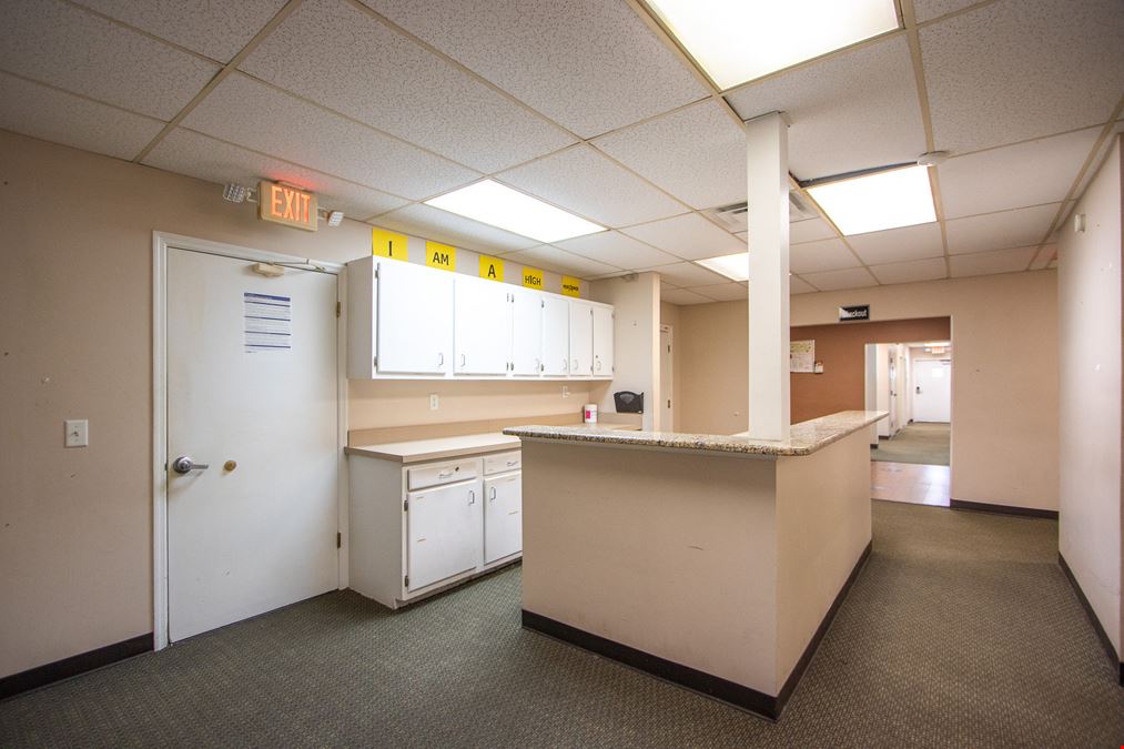 110 Atrium Way