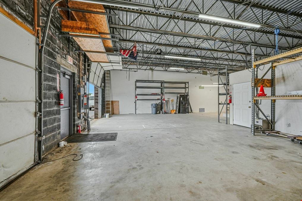 23 Parkway Circle, New Castle, DE