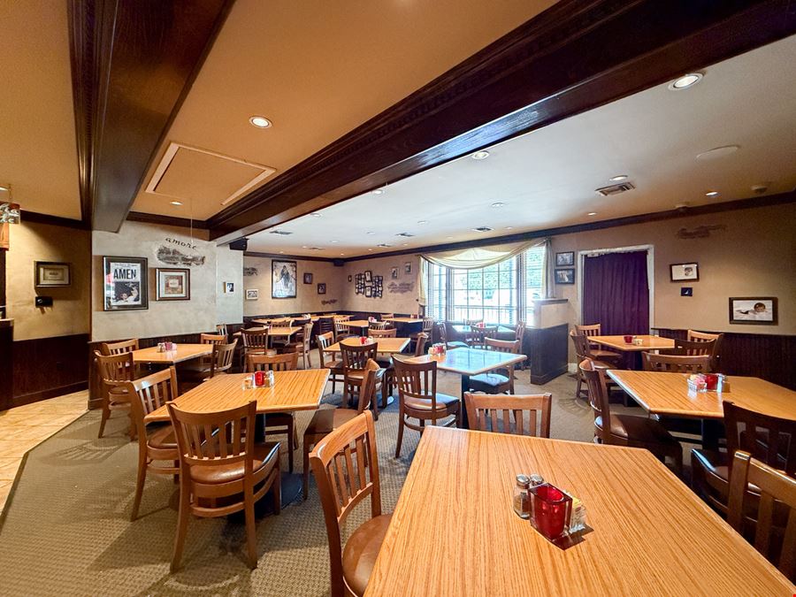 Giorlando’s Italian Restaurant - Mixed-Use Investment Property Off Veterans Blvd
