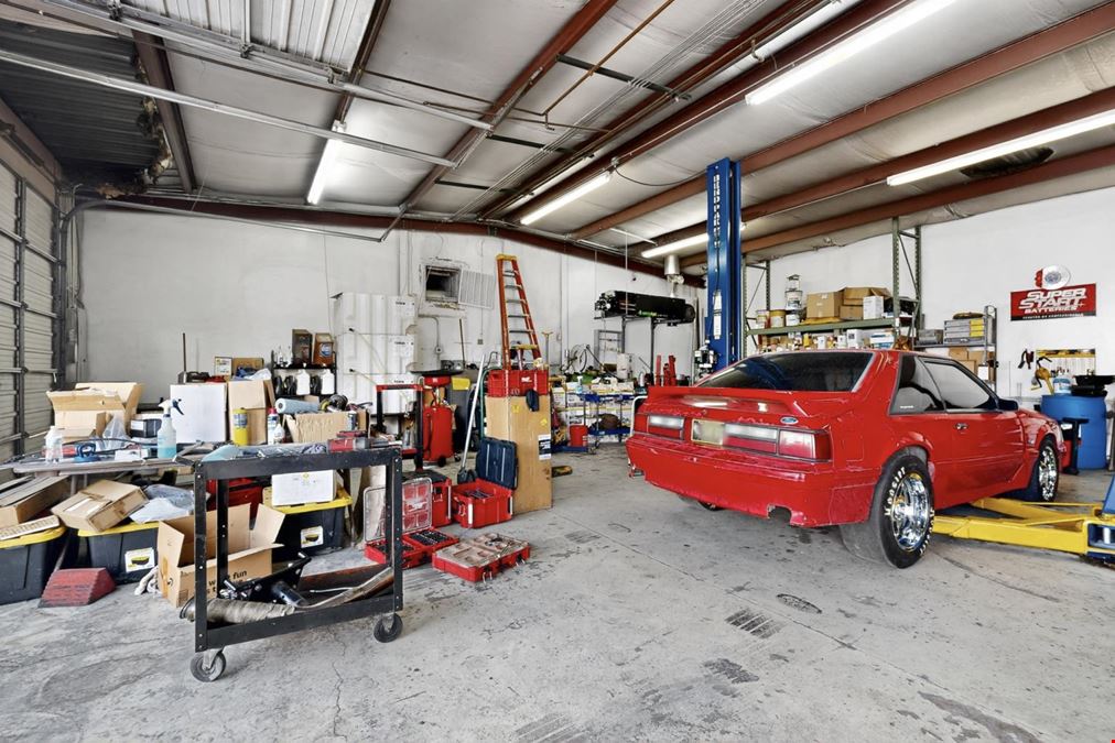VERSATILE RETAIL/ WAREHOUSE PROPERTY