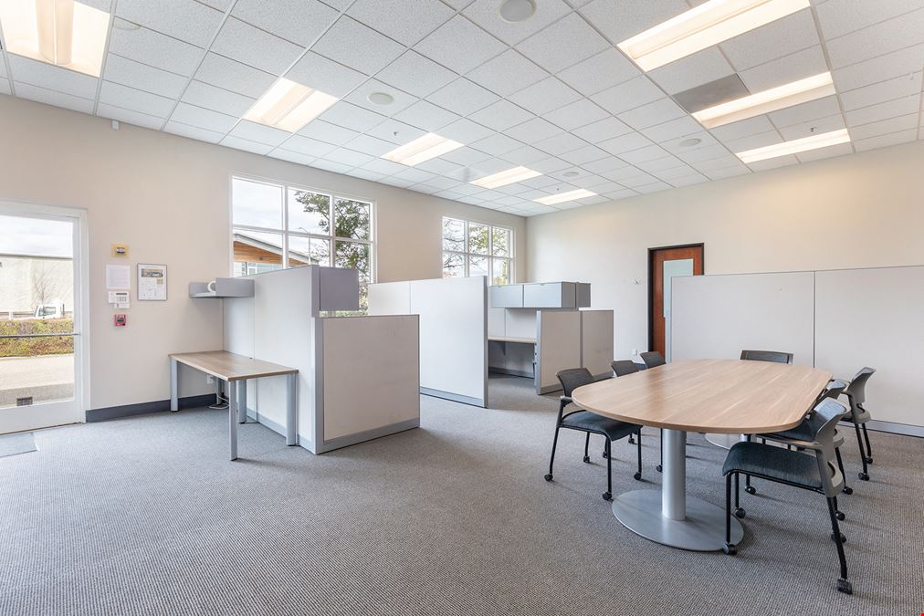 First Class Warehouse & Office Near Highway 101