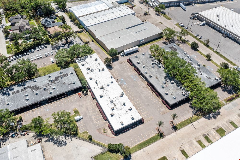 Elmwood Oaks Office Park