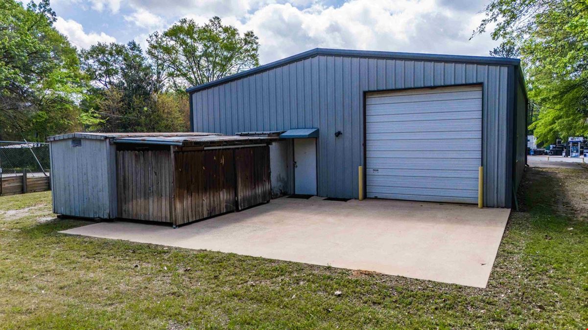Commercial Building in Hallsville, TX for Sale