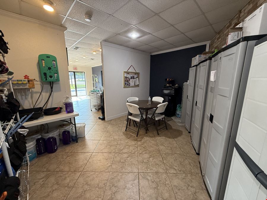 1816 E SE Loop 323