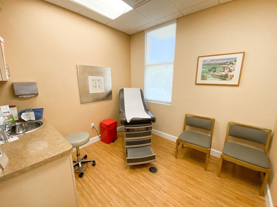 Upscale First Floor Medical Suite
