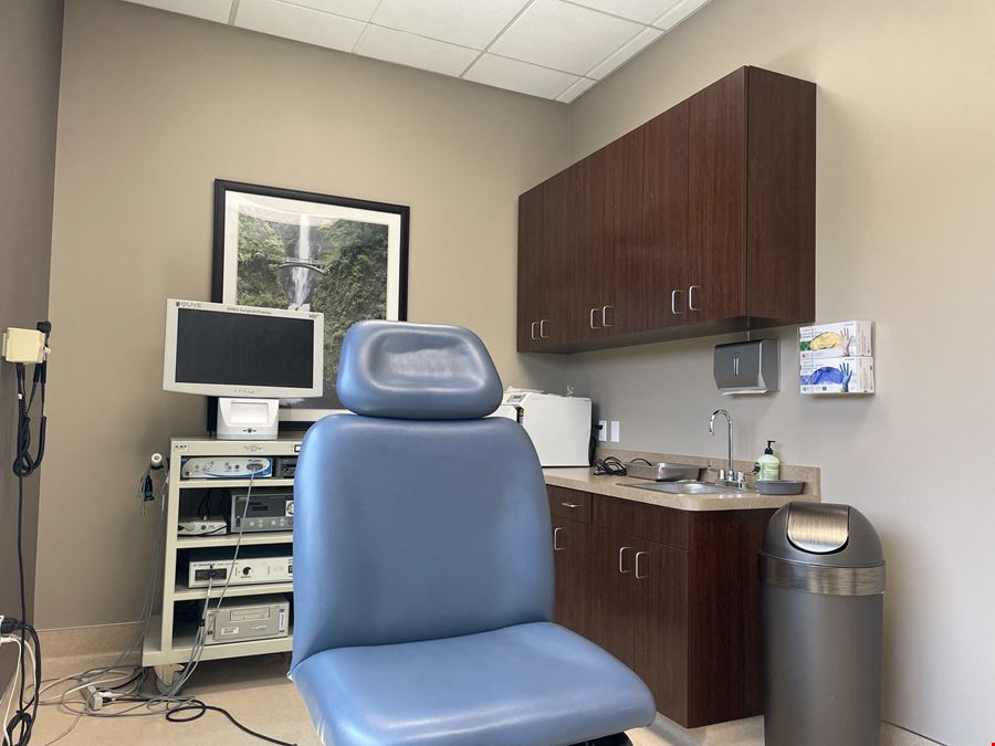 CORONA MAIN MEDICAL PLAZA |