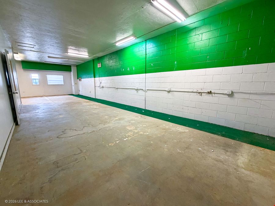 3707 SW 42nd Ave - Conditioned Flex Space