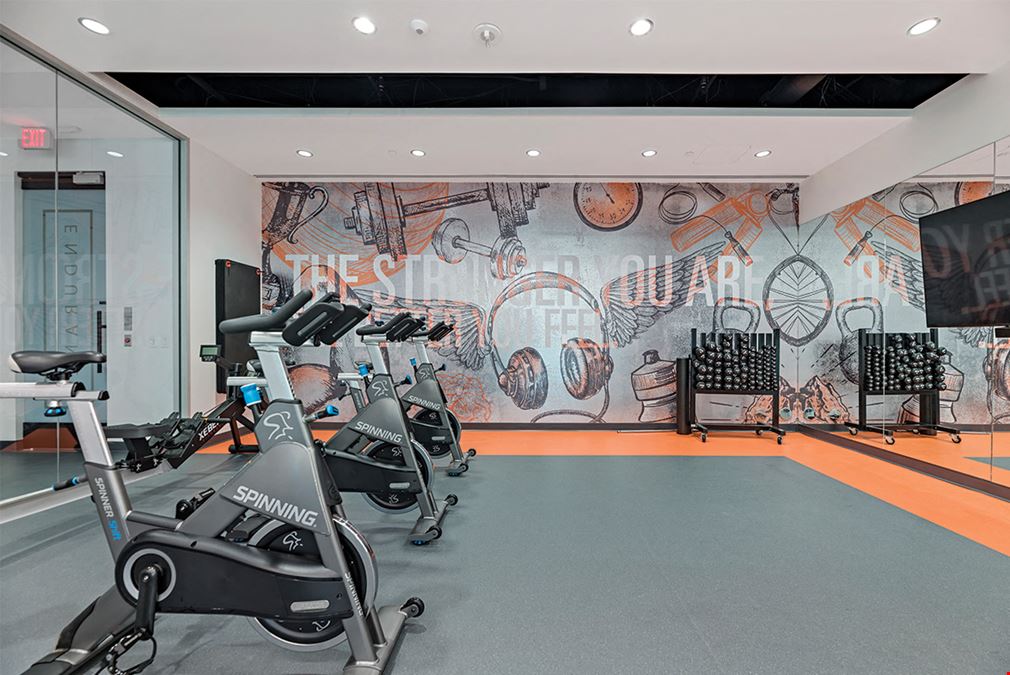4424 West Sam Houston Parkway North (R068)