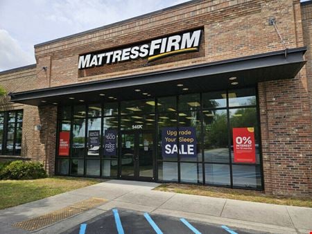 Preview of Retail space for Rent at 946 Orleans Rd