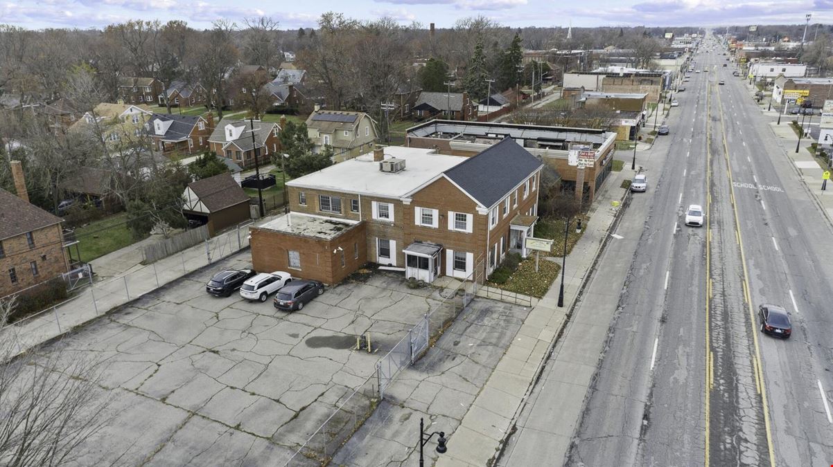 16625 W Grand River Ave