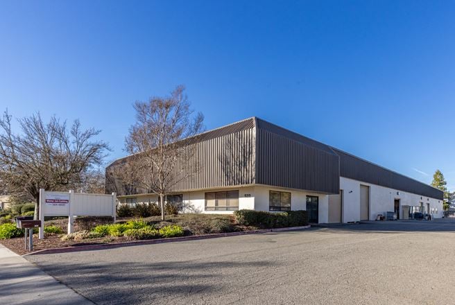 Preview of Industrial space for Rent at 522 Martin Avenue