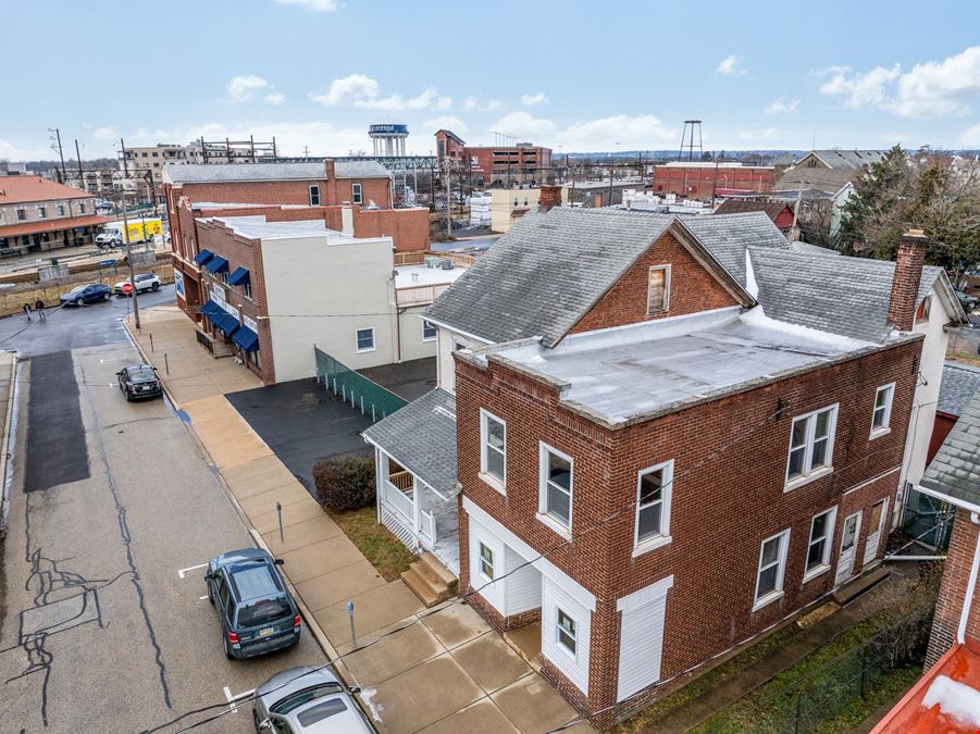33 - 41 W 2nd St