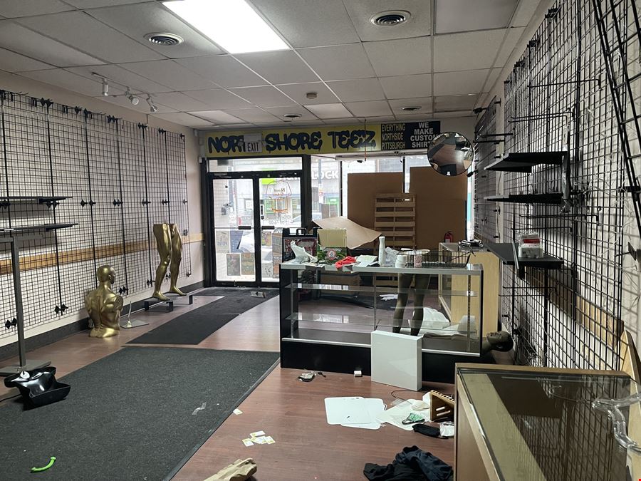 For Lease | 2,500 SF Retail | North Side