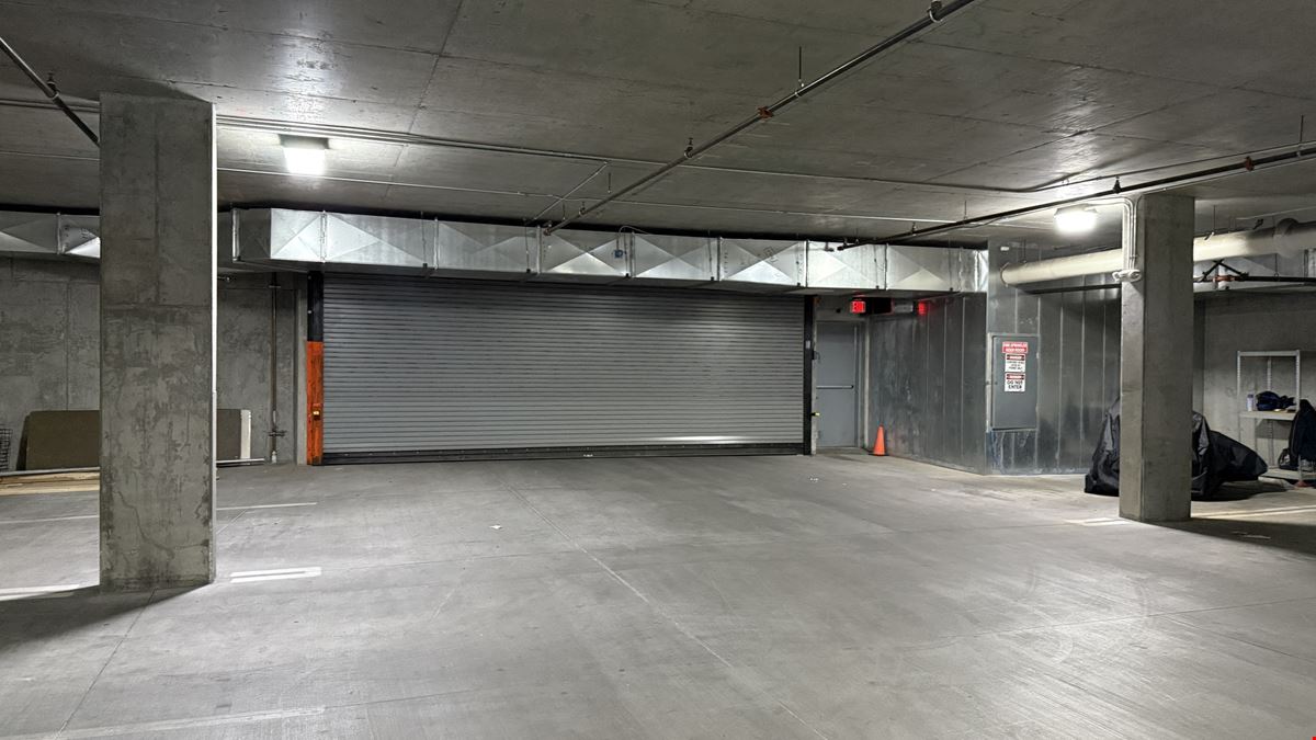 LAS VEGAS OFFICE/WAREHOUSE/R&D FOR SUBLEASE - High Image Freestanding ±30,467 Sf - 100% HVAC Flex/Industrial