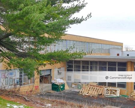 Preview of Industrial space for Rent at 395 Broad Avenue
