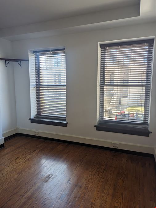 125 N 4th St