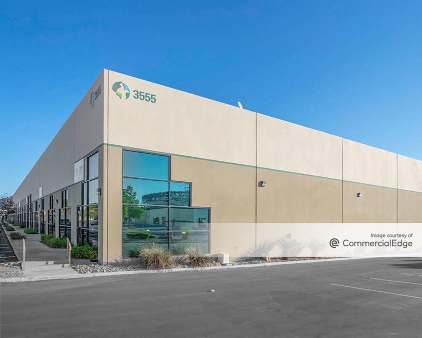 Prologis West One Business Center - 3455-3555 West Reno Avenue