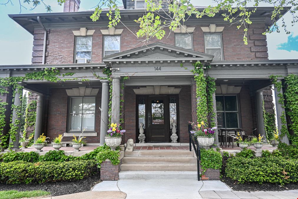 The Mansion at Blackstone