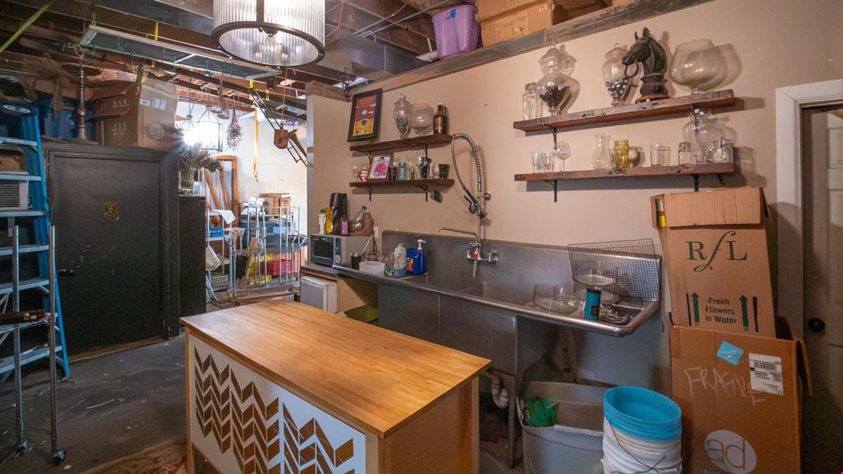 Northwest Creative Studio & Garden Suite