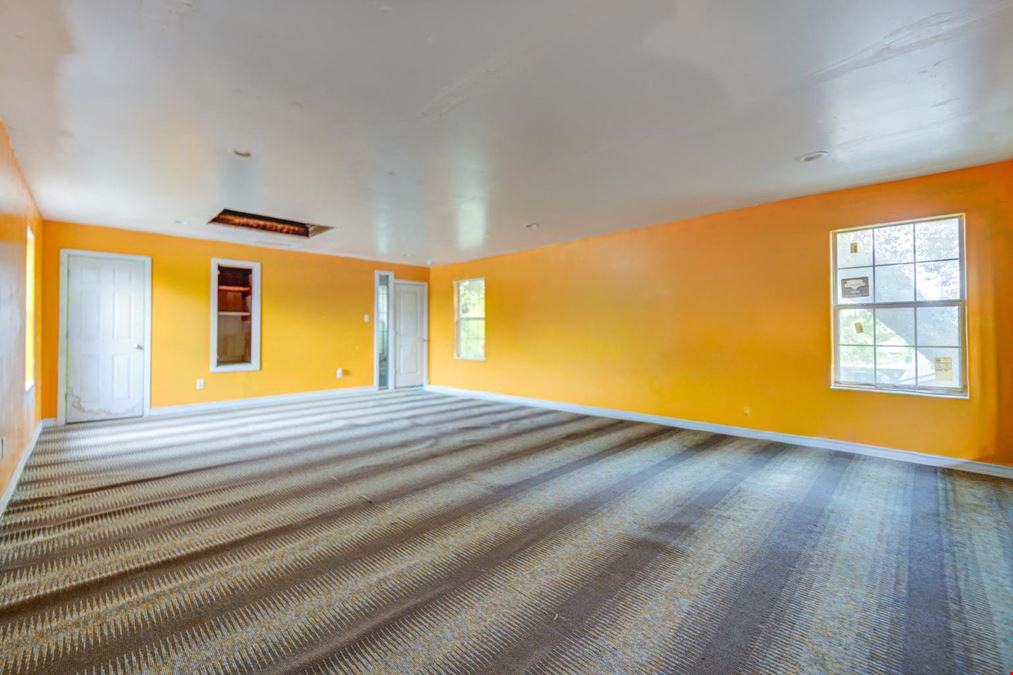 9317 Homestead Rd, Houston, TX 77016
