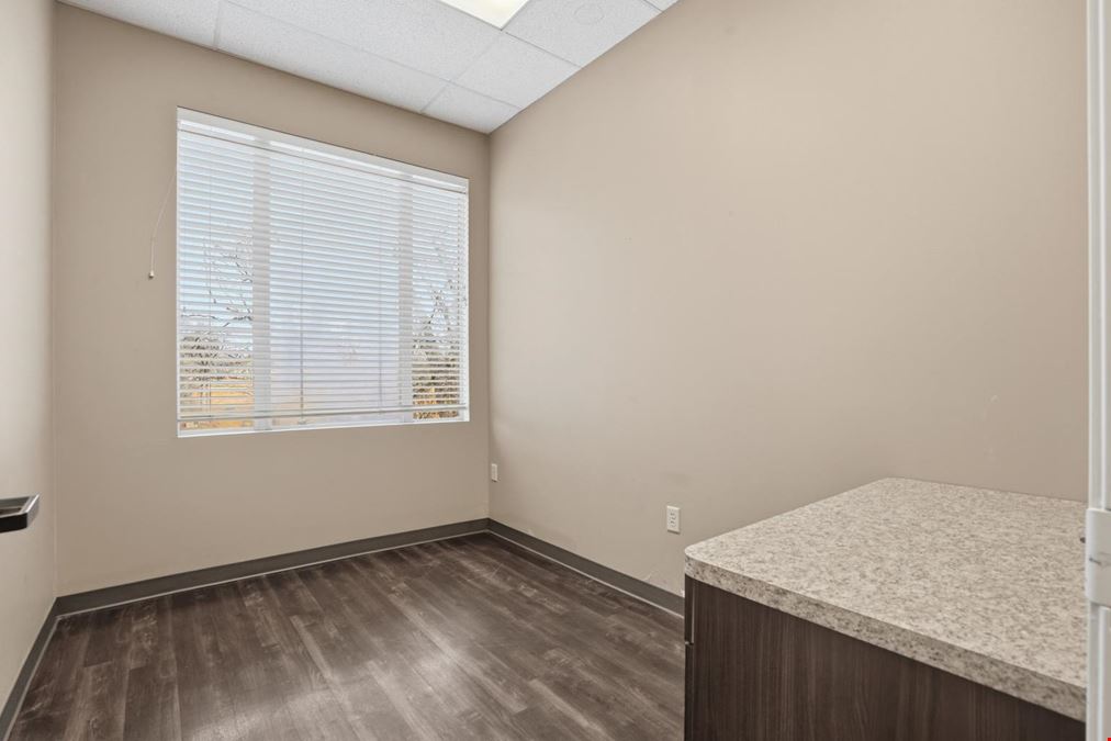 1650 W Northwest Hwy