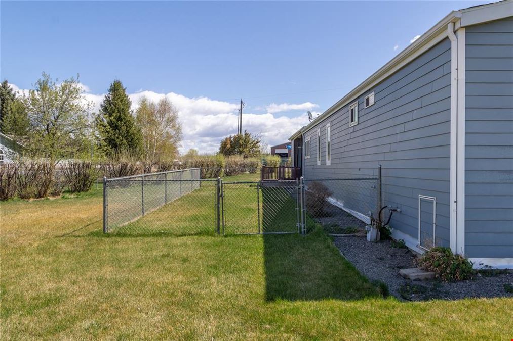 2582 Shoshone Dr