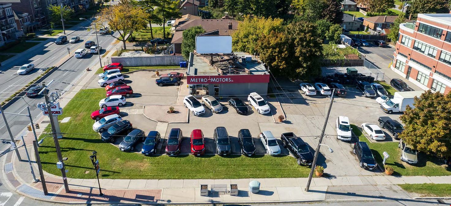 2310 Sheppard Avenue West