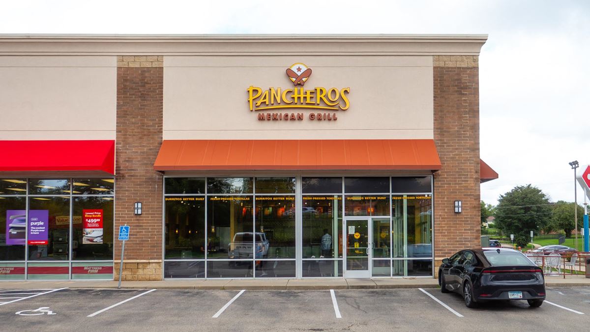 Premier Retail Visibility on Hwy 52