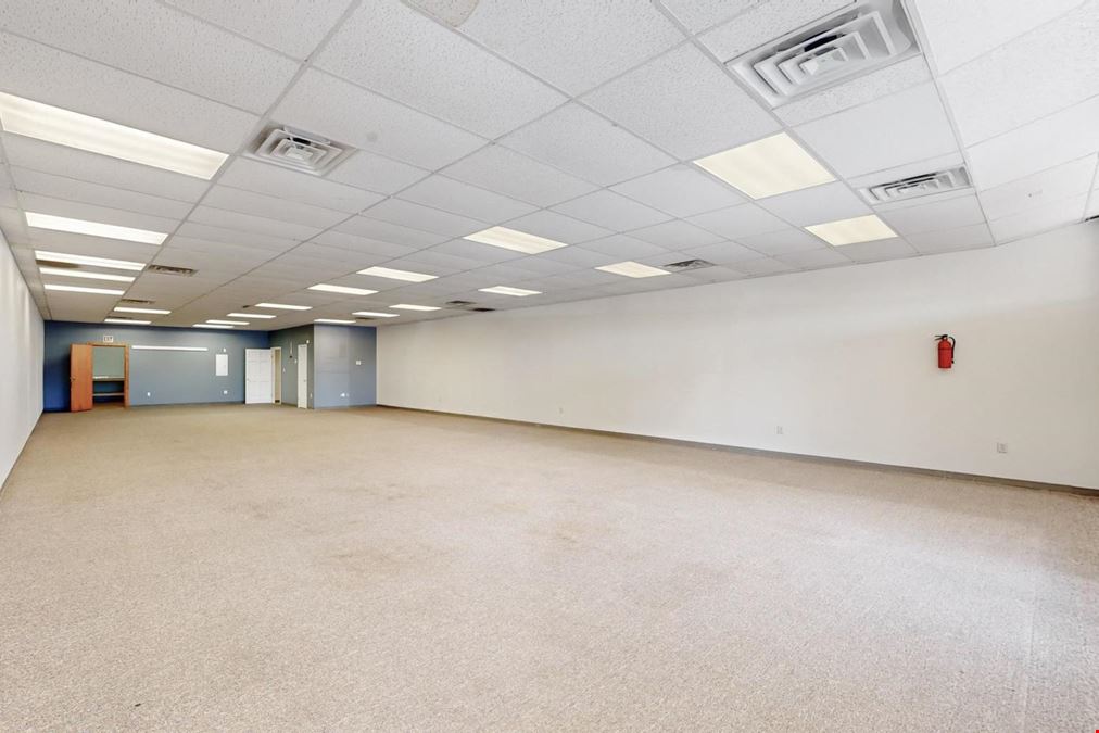 Below Market Retail Space for Lease!